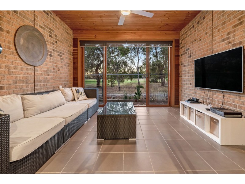 12 Swansea Court, Craigieburn VIC 3064