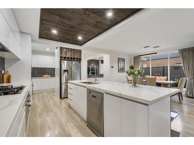 62 Streamside Drive, Craigieburn VIC 3064