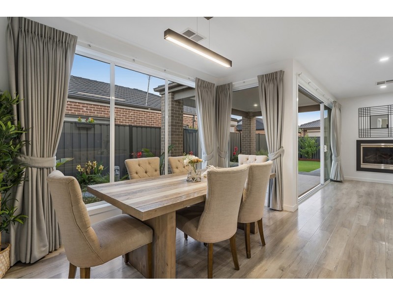 62 Streamside Drive, Craigieburn VIC 3064