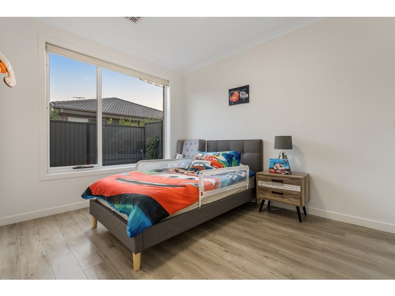62 Streamside Drive, Craigieburn VIC 3064