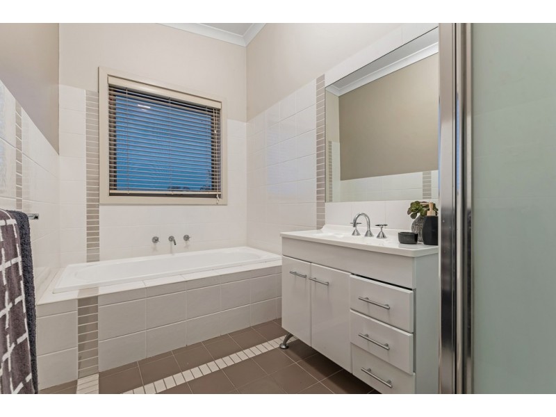 1 Fawkner Lane, Craigieburn VIC 3064