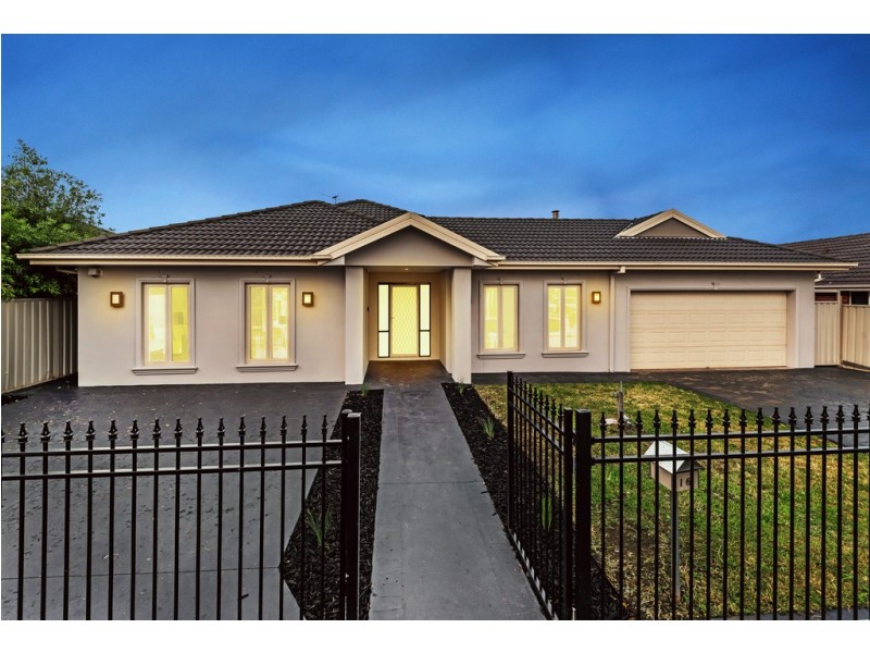 16 Durban Place, Craigieburn VIC 3064