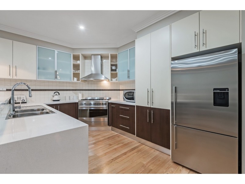 16 Durban Place, Craigieburn VIC 3064