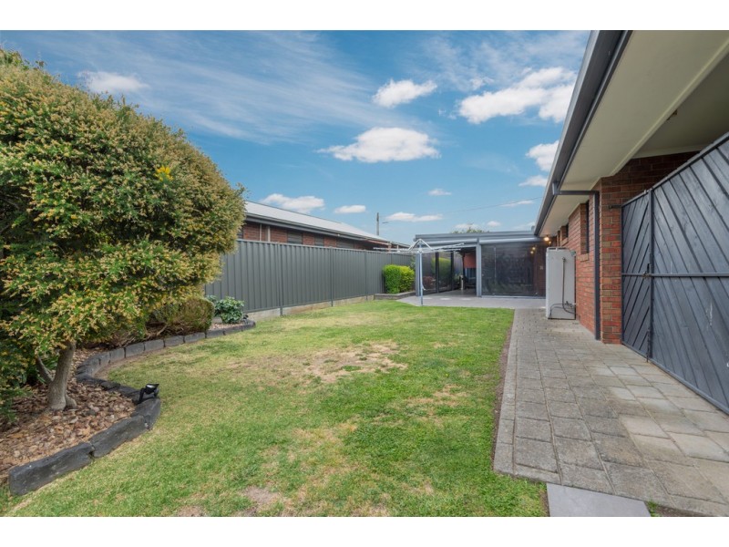 1 Henley Court, Craigieburn VIC 3064