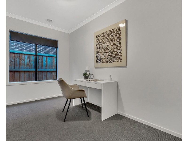 10 Melody Way, Mickleham VIC 3064