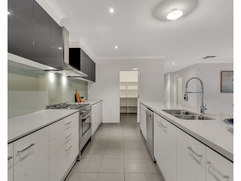 10 Melody Way, Mickleham VIC 3064