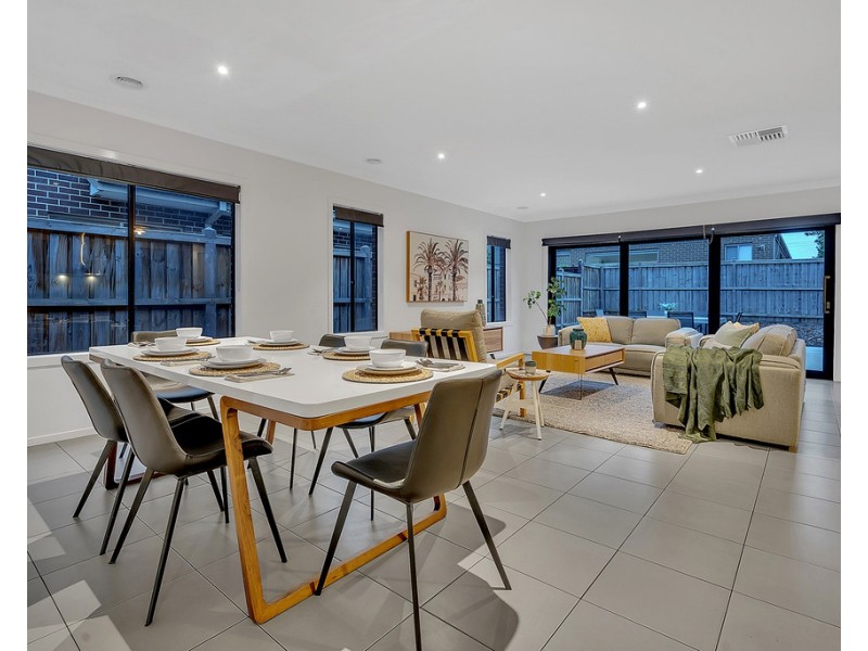 10 Melody Way, Mickleham VIC 3064