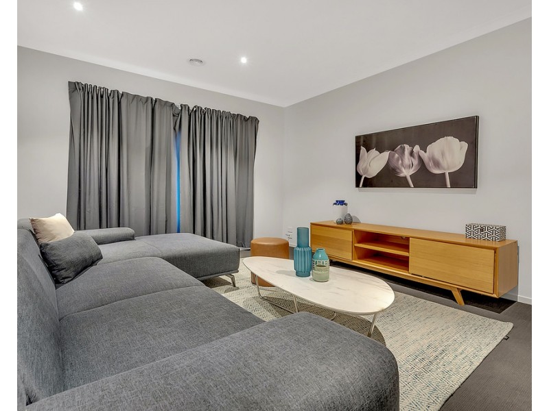 10 Melody Way, Mickleham VIC 3064