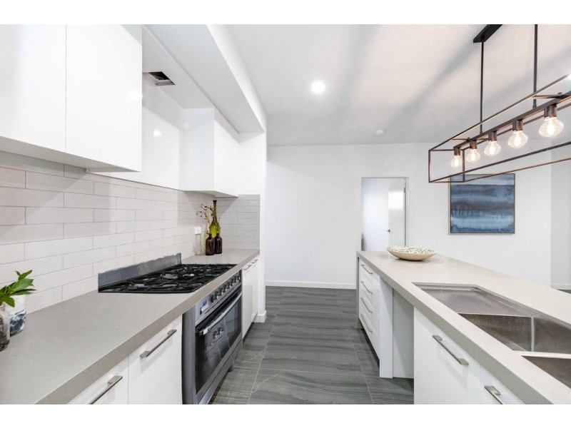 10 McCracken Avenue, Mickleham VIC 3064