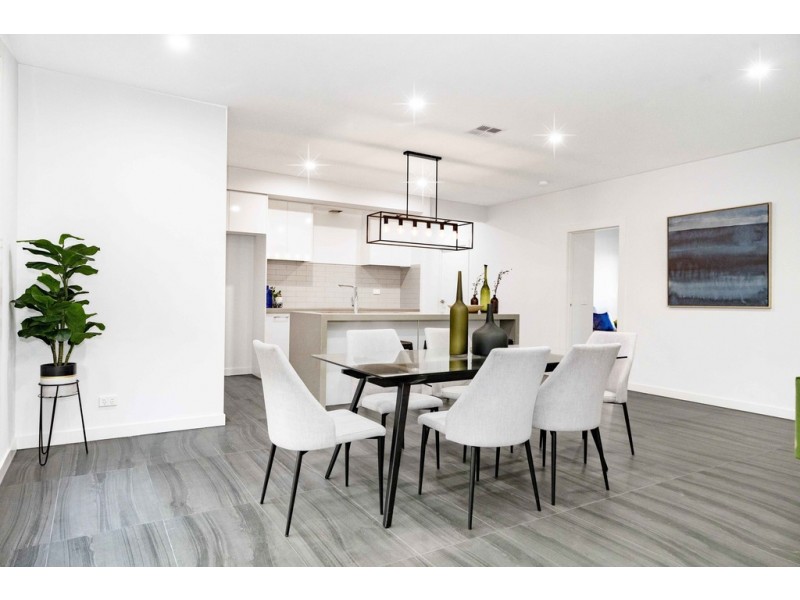 10 McCracken Avenue, Mickleham VIC 3064