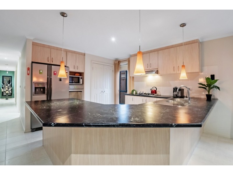 7 Long Island Circuit, Craigieburn VIC 3064