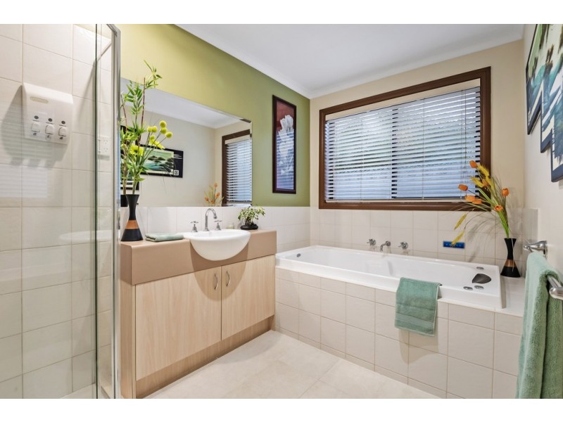 7 Long Island Circuit, Craigieburn VIC 3064