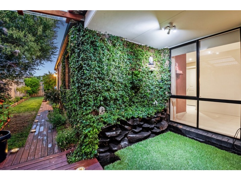 7 Long Island Circuit, Craigieburn VIC 3064