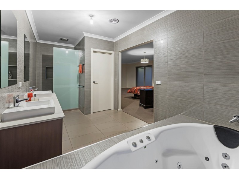 7 Conservation Drive, Craigieburn VIC 3064