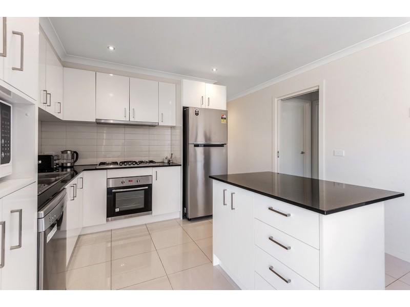 41 Axminster Drive, Craigieburn VIC 3064