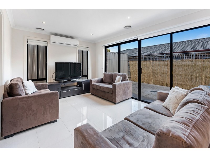 41 Axminster Drive, Craigieburn VIC 3064