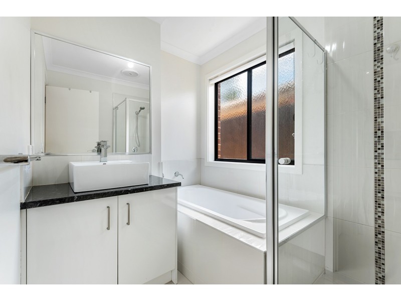 41 Axminster Drive, Craigieburn VIC 3064