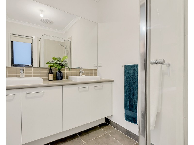 47 Sustainable Drive, Craigieburn VIC 3064