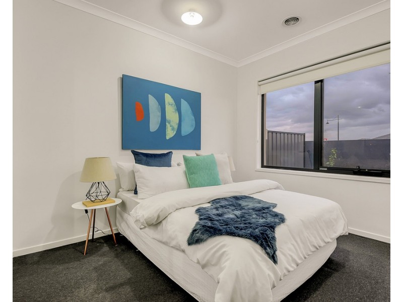 47 Sustainable Drive, Craigieburn VIC 3064