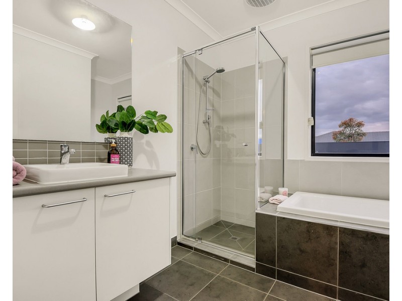 47 Sustainable Drive, Craigieburn VIC 3064
