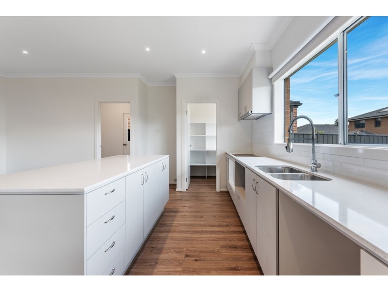 39 Northfield Drive, Craigieburn VIC 3064