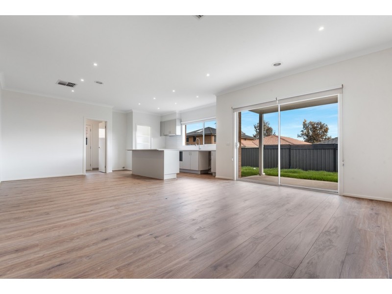 39 Northfield Drive, Craigieburn VIC 3064