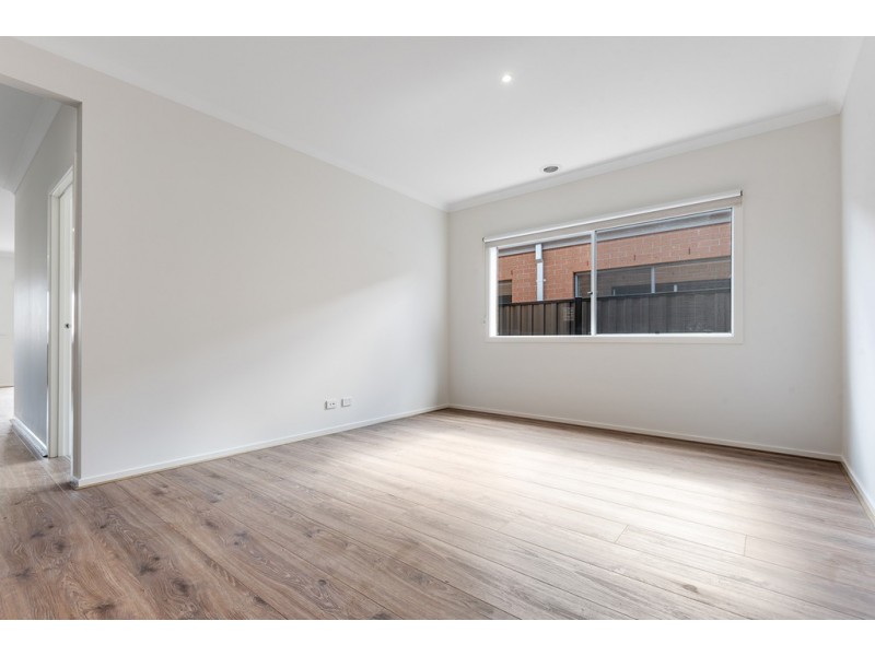 39 Northfield Drive, Craigieburn VIC 3064