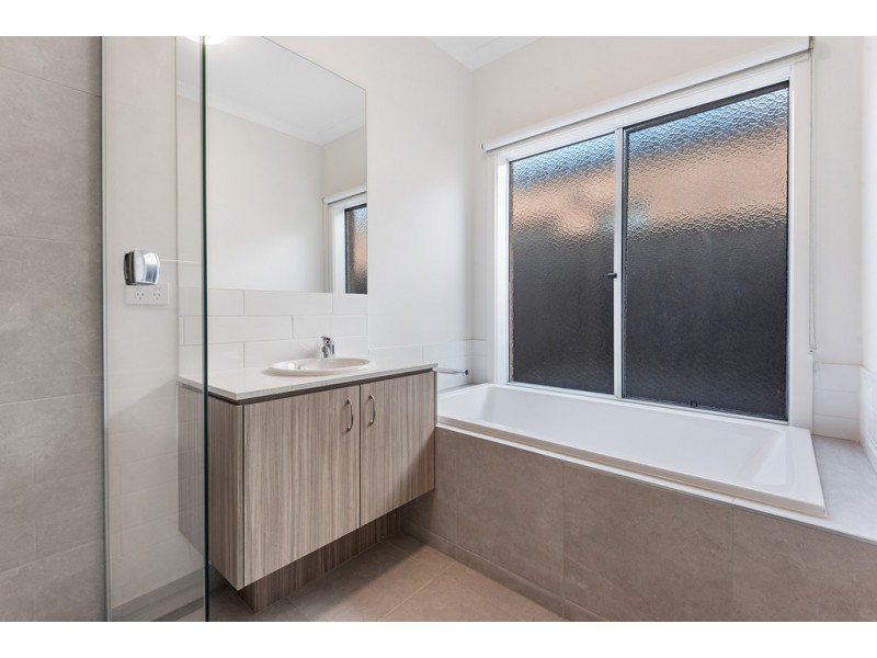 39 Northfield Drive, Craigieburn VIC 3064