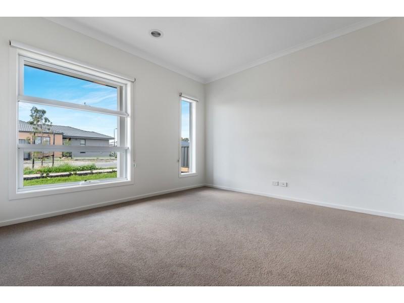 39 Northfield Drive, Craigieburn VIC 3064