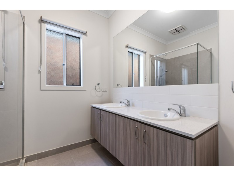 39 Northfield Drive, Craigieburn VIC 3064