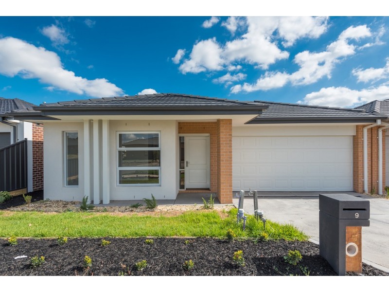 39 Northfield Drive, Craigieburn VIC 3064