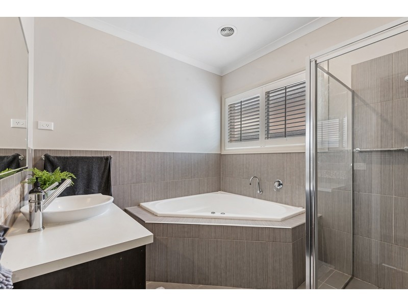 29 Northumberland Circuit, Craigieburn VIC 3064