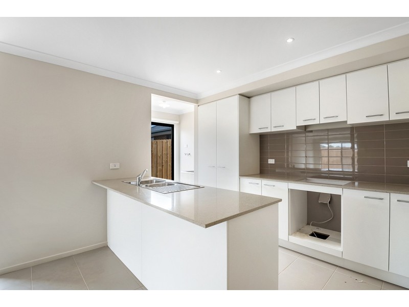 1/527 Rubus Drive, Wallan VIC 3756