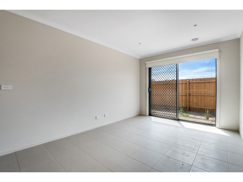 1/527 Rubus Drive, Wallan VIC 3756