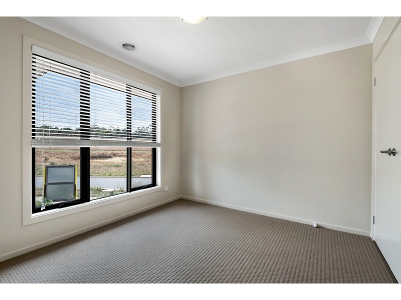 1/527 Rubus Drive, Wallan VIC 3756