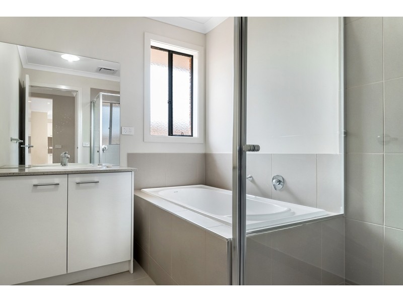 1/527 Rubus Drive, Wallan VIC 3756