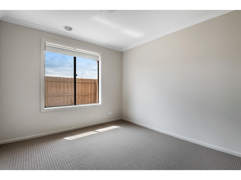 1/527 Rubus Drive, Wallan VIC 3756