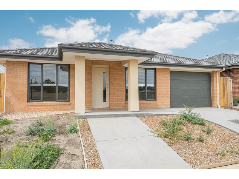 1/527 Rubus Drive, Wallan VIC 3756
