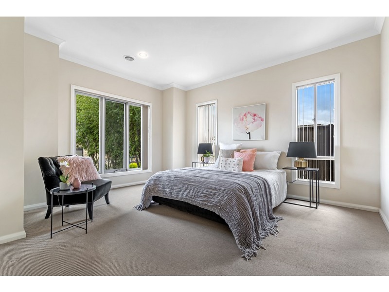 16 Hollows Court, Craigieburn VIC 3064