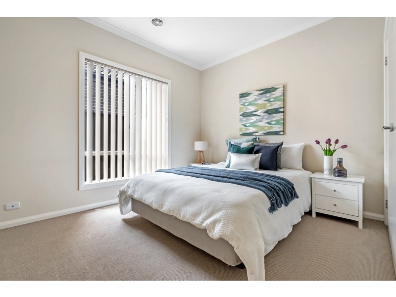 16 Hollows Court, Craigieburn VIC 3064