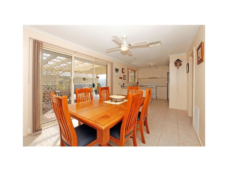 53 Gillingham Crescent, Craigieburn VIC 3064