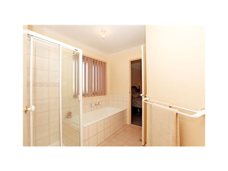 53 Gillingham Crescent, Craigieburn VIC 3064