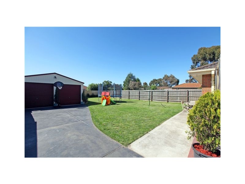 53 Gillingham Crescent, Craigieburn VIC 3064
