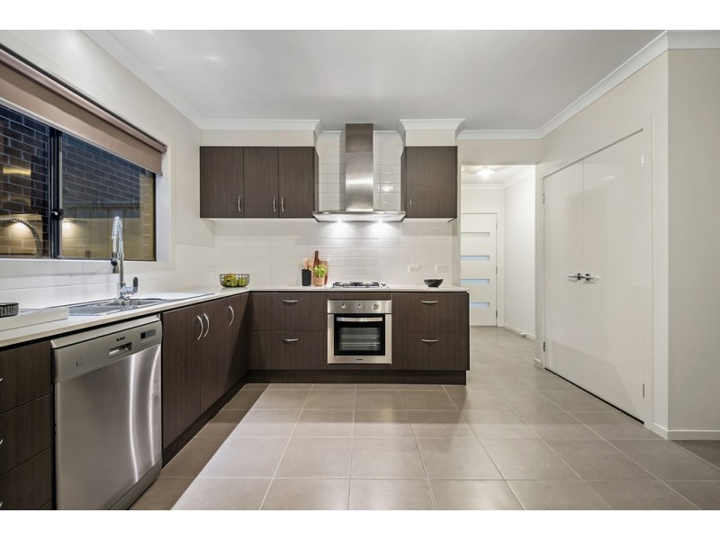 636 Grand Boulevard, Mickleham VIC 3064