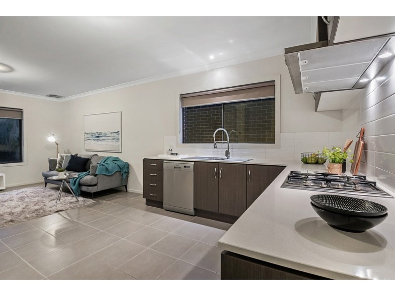 636 Grand Boulevard, Mickleham VIC 3064