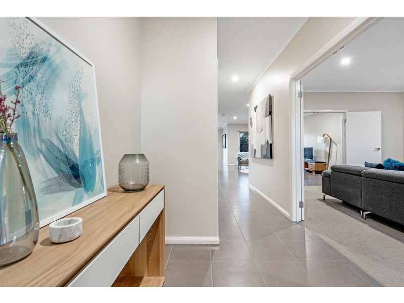 53 Balyang Way, Craigieburn VIC 3064