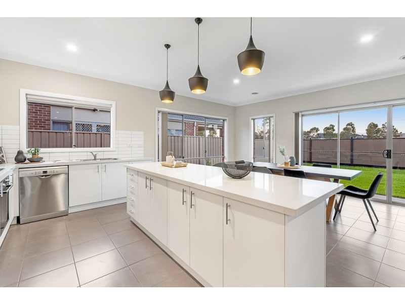 53 Balyang Way, Craigieburn VIC 3064