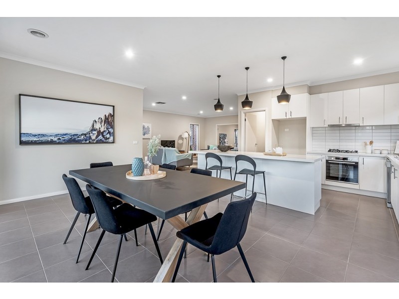 53 Balyang Way, Craigieburn VIC 3064