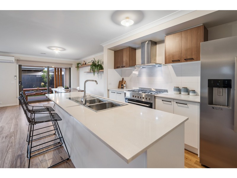 16 Chambly Drive, Mickleham VIC 3064