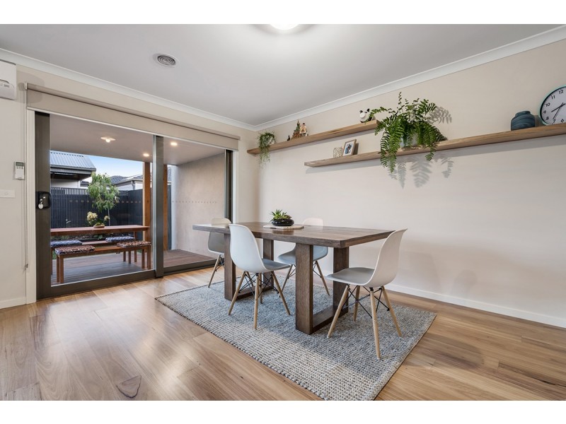 16 Chambly Drive, Mickleham VIC 3064